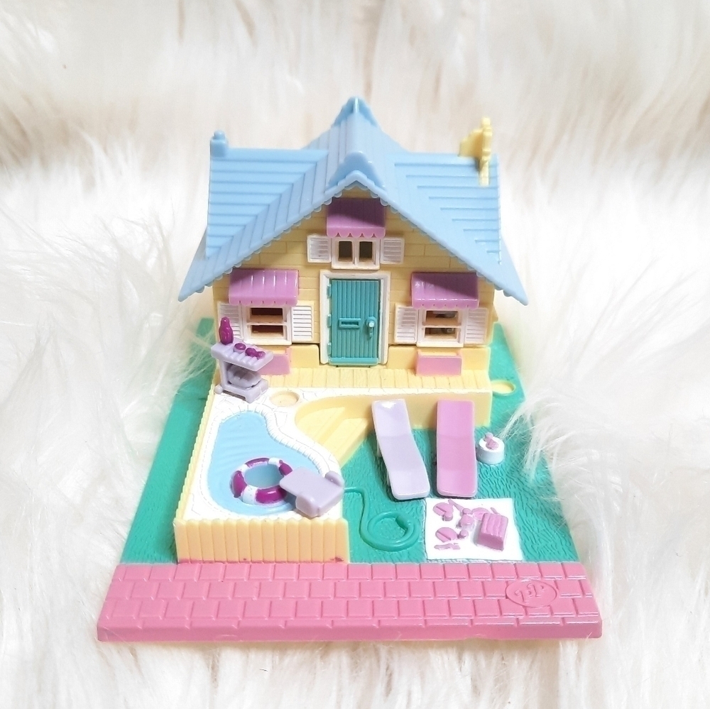 Vintage Bluebird Polly Pocket Summer House Playset 1993